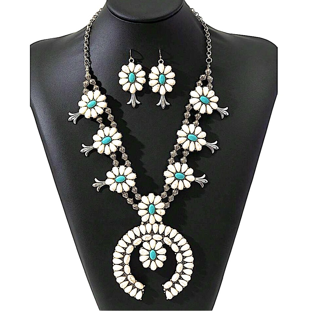 Boho Squash Blossom Turquoise Necklace, Navajo Necklace ,Squash Vintage